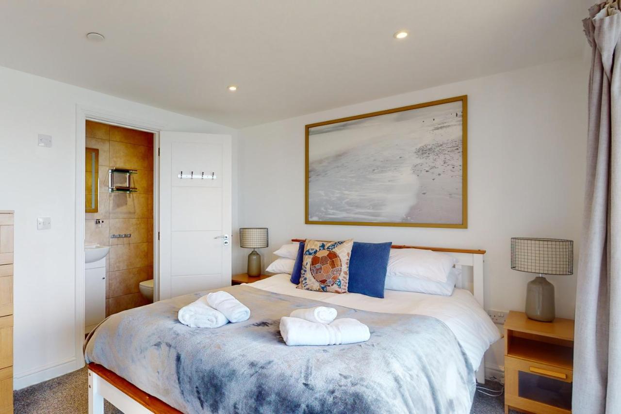 Aparthotel Crabbers' Wharf Portland Exterior foto